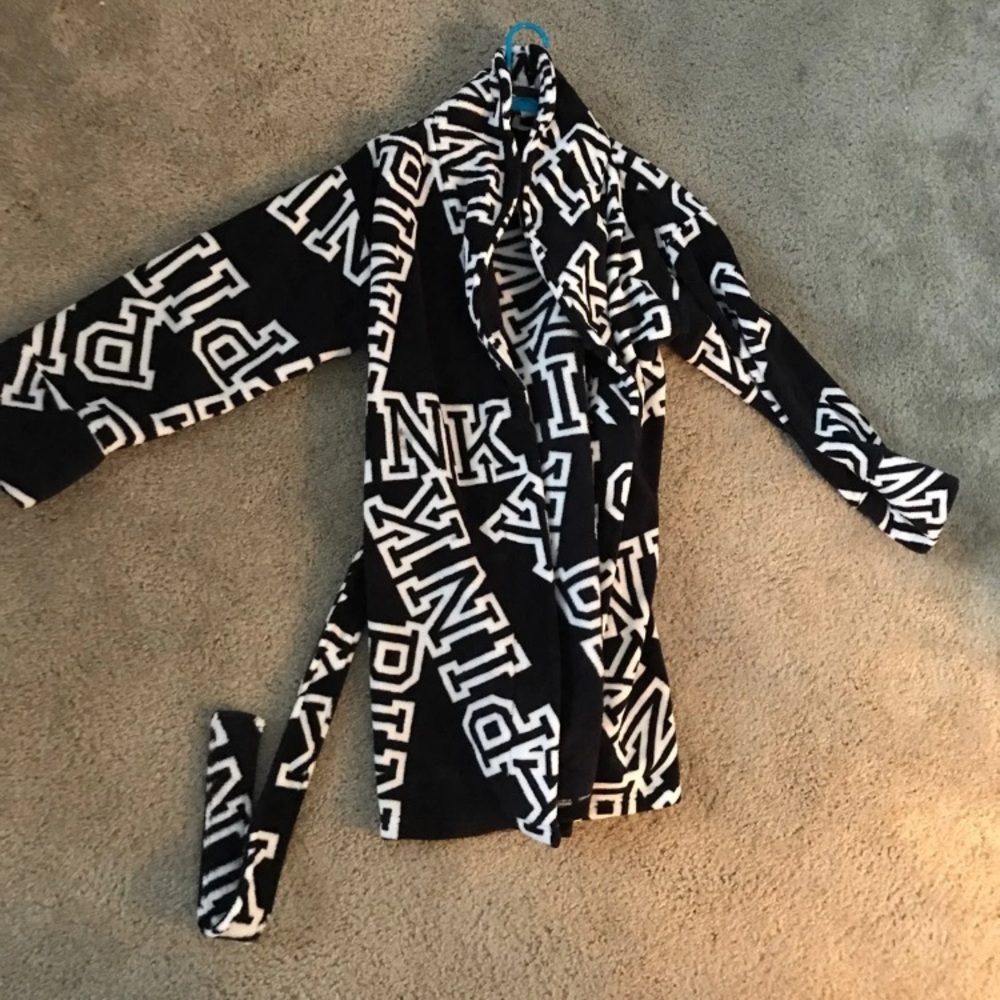 VS PINK robe